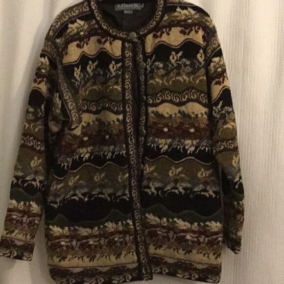 Icelandic Designs multi color pattern lined jacket. - Picture 1 of 4